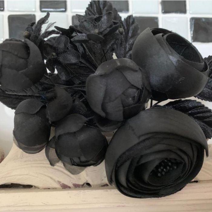 Artificial and Silk Flowers - Black :: Just Artificial